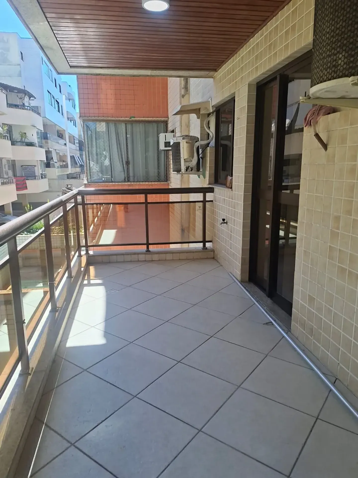 75 m² apartment with 3 bedrooms and a balcony — photo 3