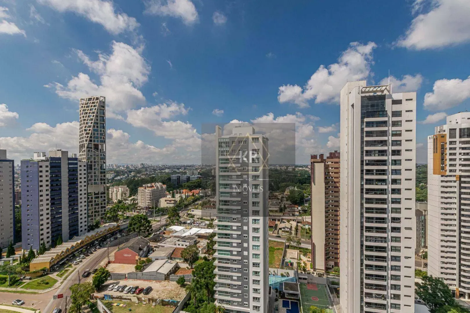 Furnished 272 m² apartment with 3 en-suites and 4 parking — photo 85