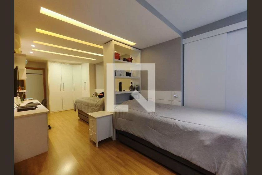 Rental apartment with 4 bedrooms, 360 m² and a balcony — photo 8