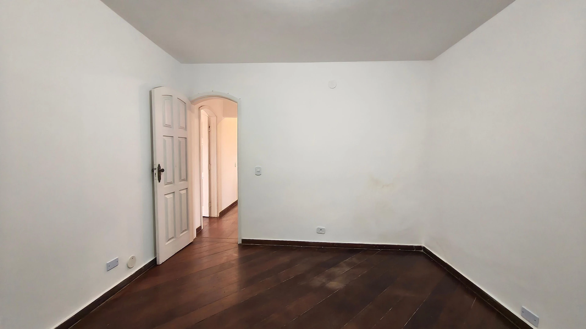 House, 250 m², with a bathtub — photo 49