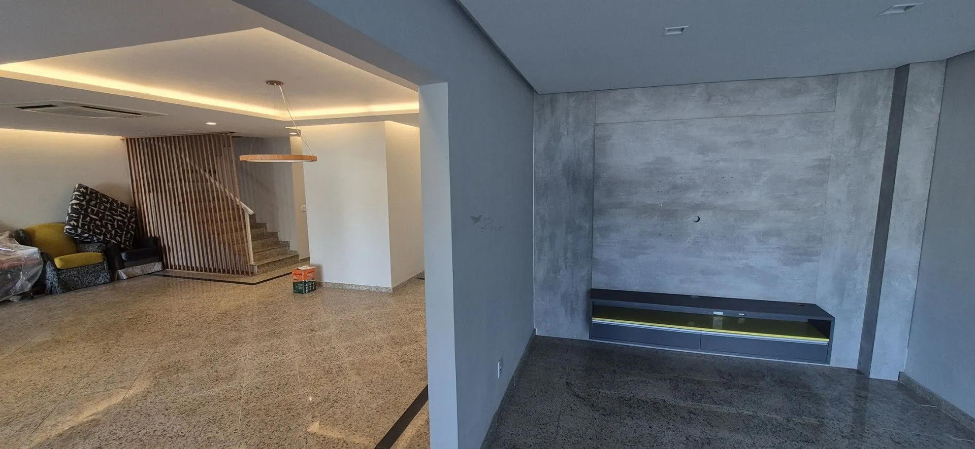 Furnished house, 469 m², with floor-to-ceiling windows — photo 14