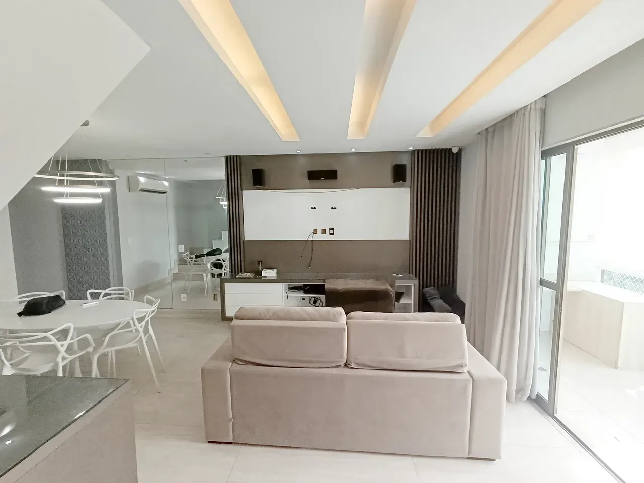 Apartamento com cozinha fechada e 4 banheiros — photo 12