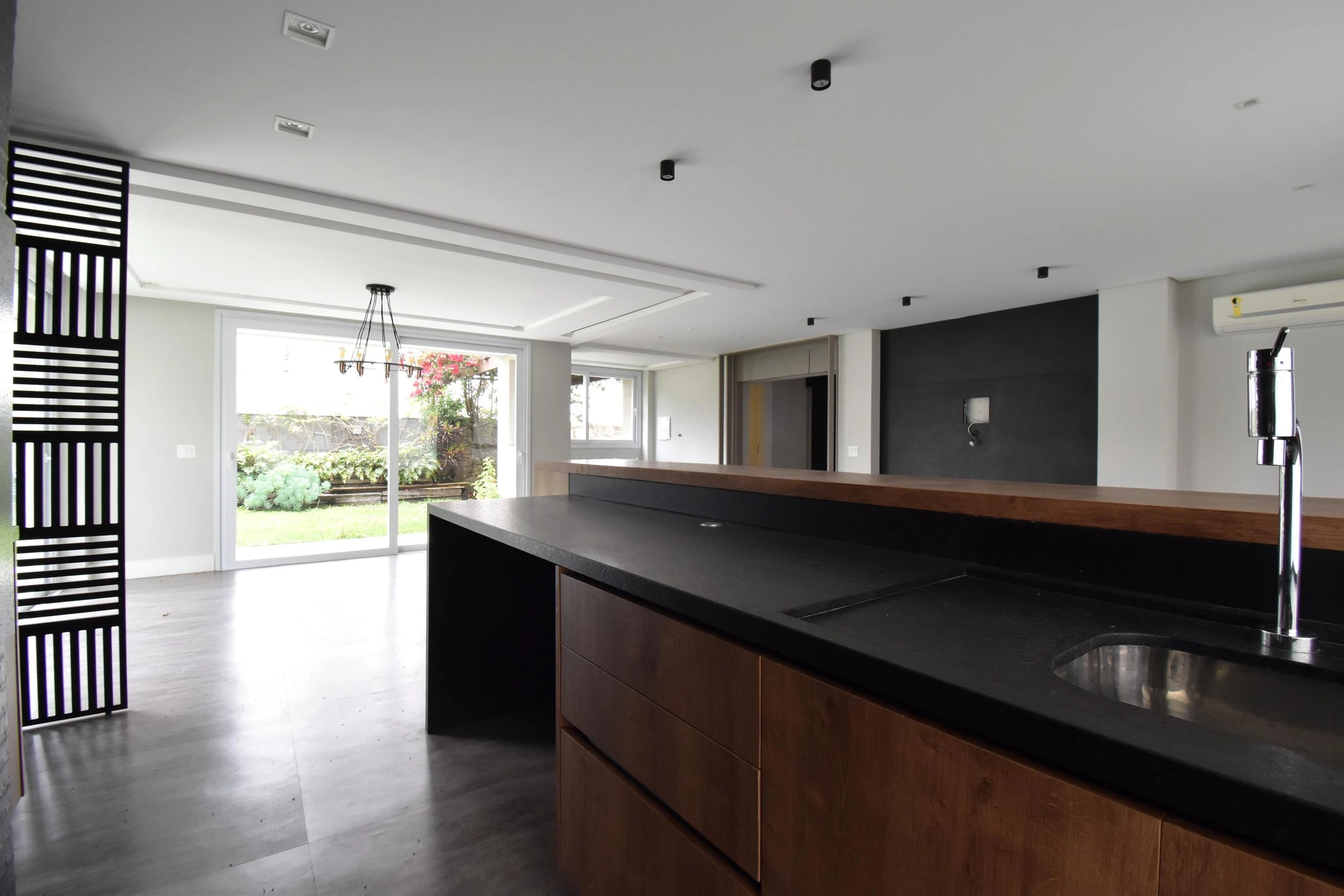 House, 411 m², with a bathtub — photo 24