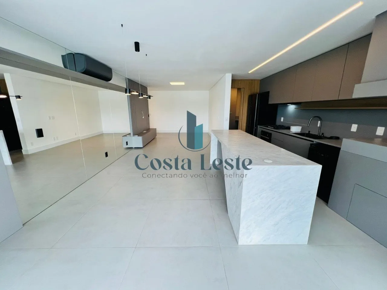 Furnished 3-bedroom apartment with 160 m² and balcony