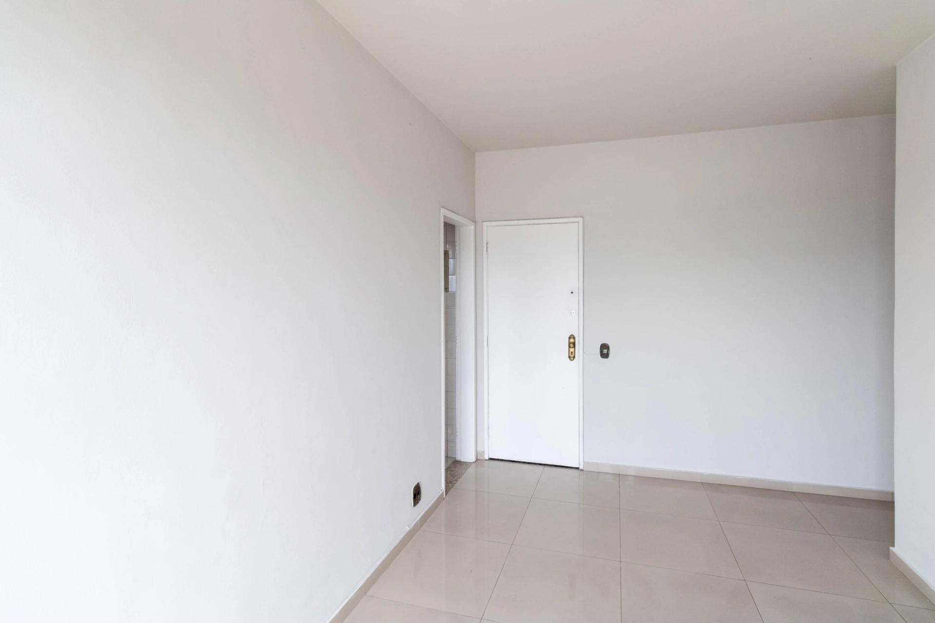 2-bedroom apartment with a home office — photo 20
