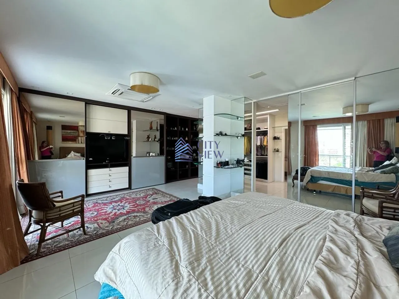Apartamento com 3 quartos e 5 banheiros, 4 vagas — photo 3