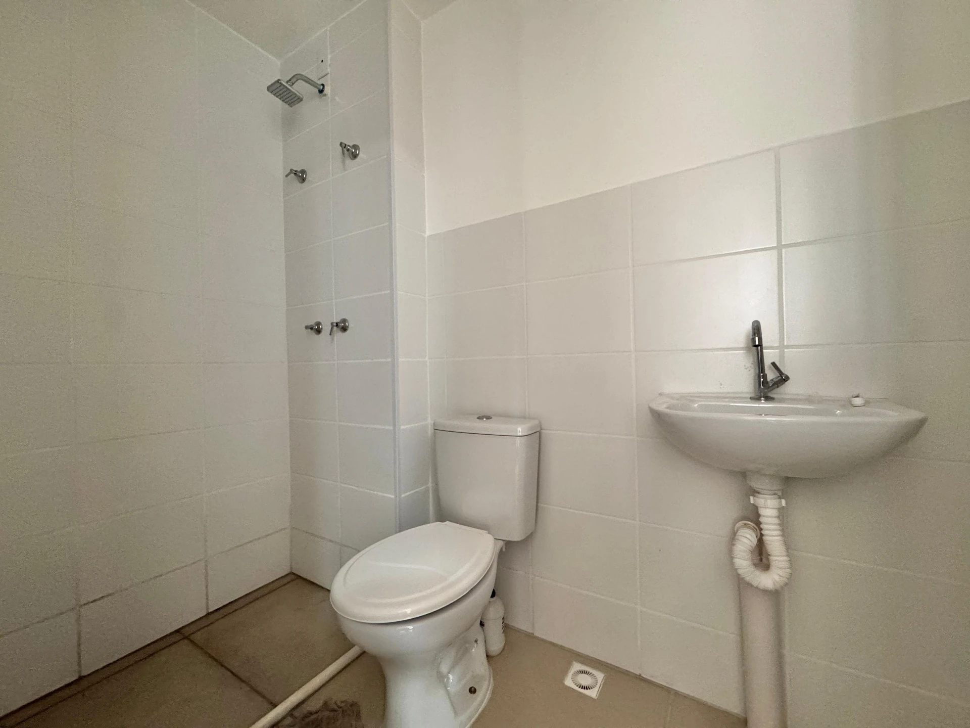 Apartamento sem mobília com 2 quartos e varanda — photo 45