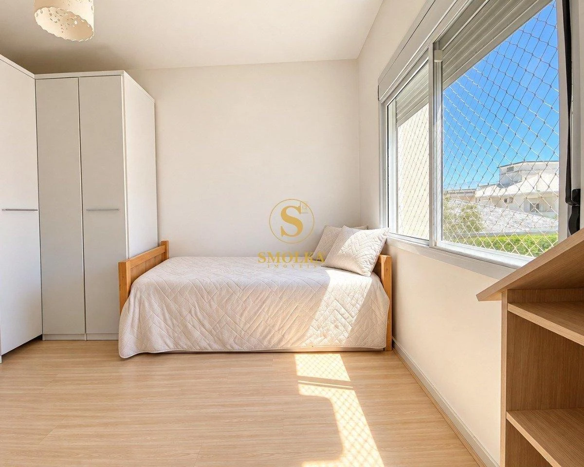 3-bedroom house with a walk-in closet in Florianópolis — photo 23