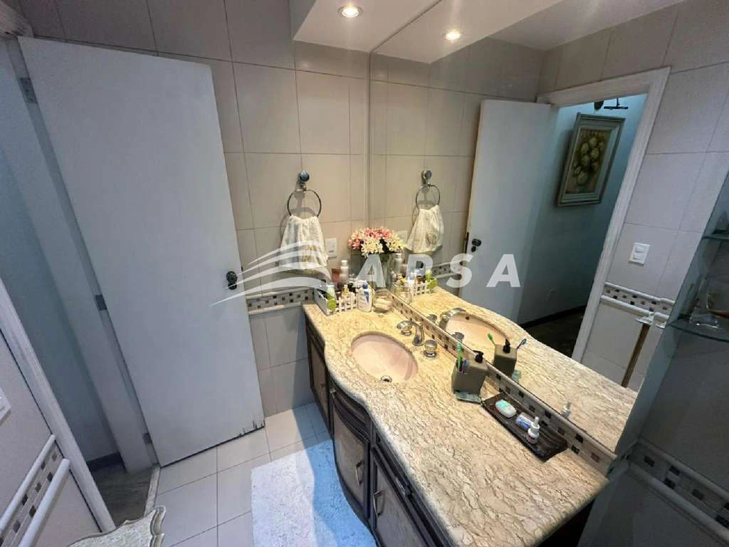 Furnished 200 m² apartment with 3 bedrooms — photo 2