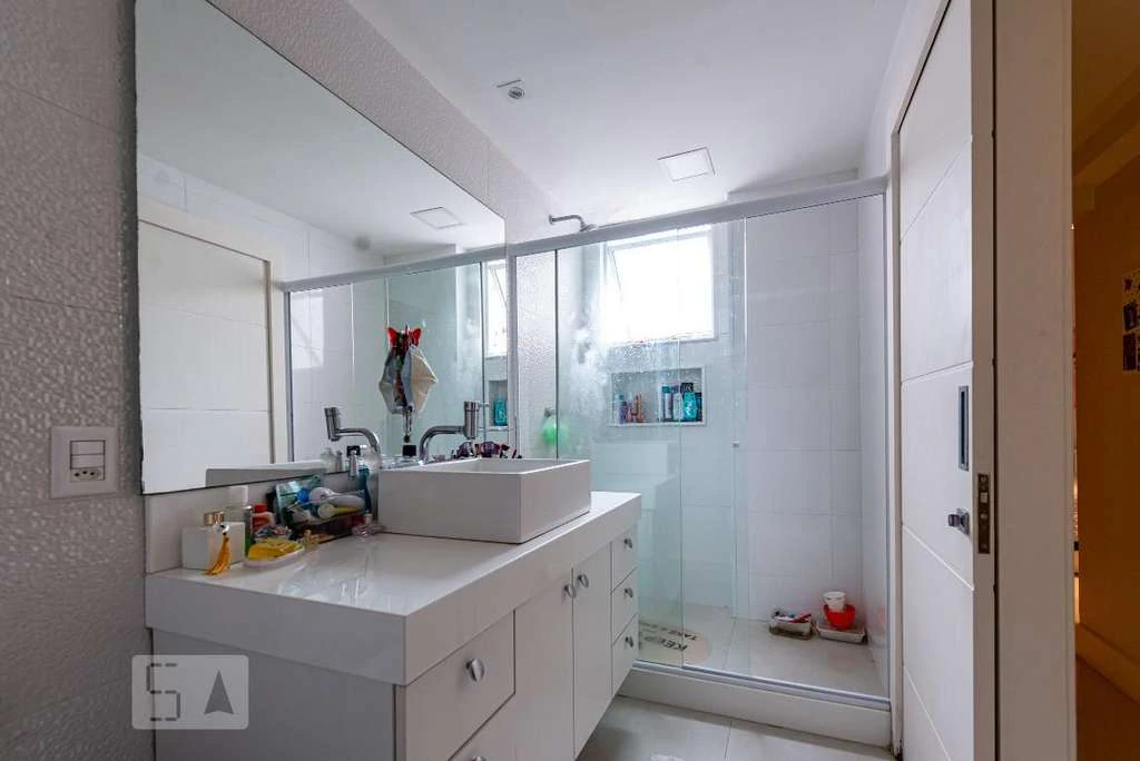 Rental apartment with 4 bedrooms and 200 m² — photo 26