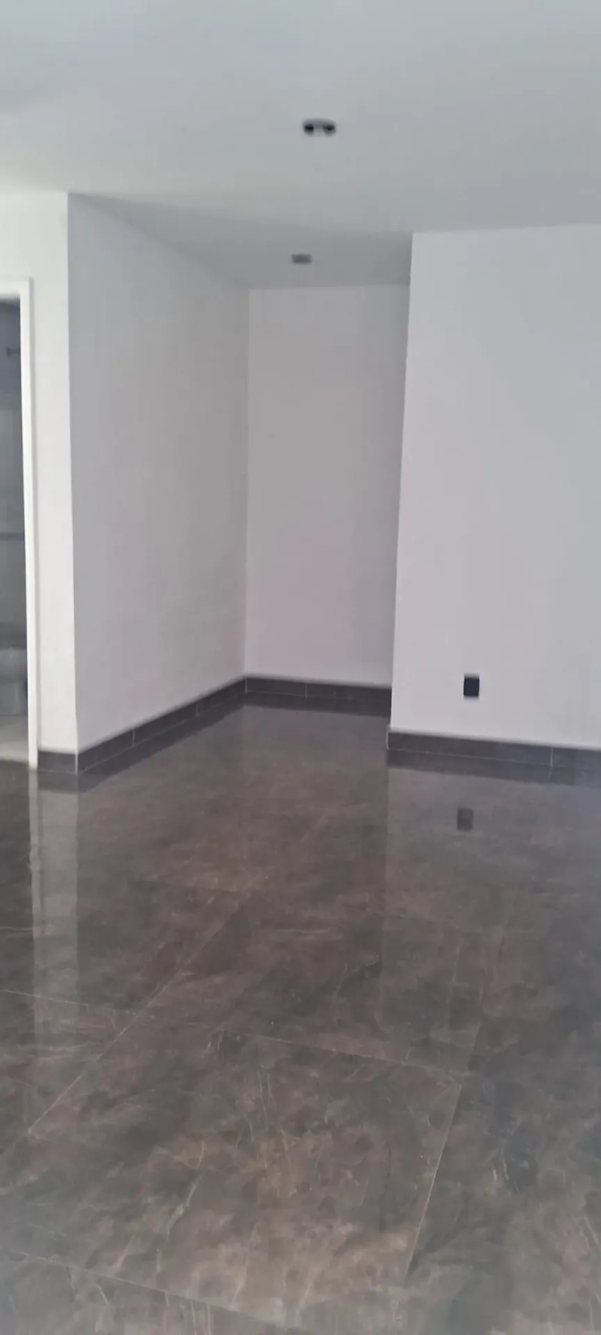 3-bedroom apartment with 3 bathrooms and balcony — photo 22