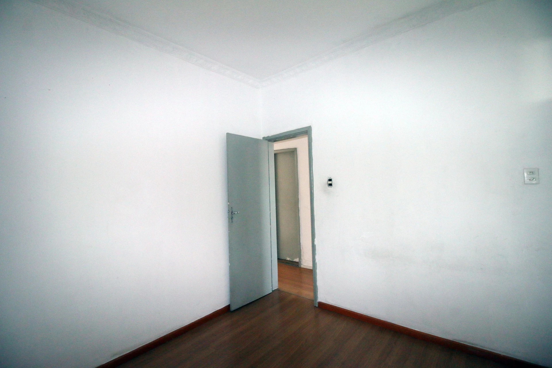 Apartment, 30 m², with wood or laminate floors — photo 36