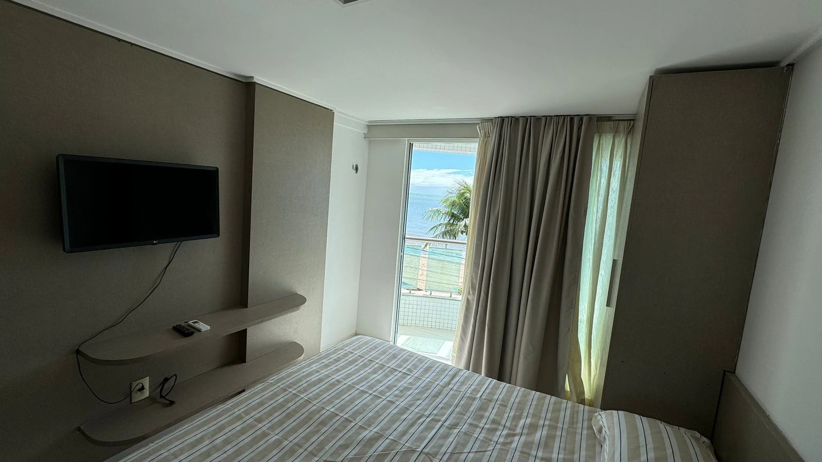 1 quarto e vista para a água: apartamento de 33 m² — photo 2