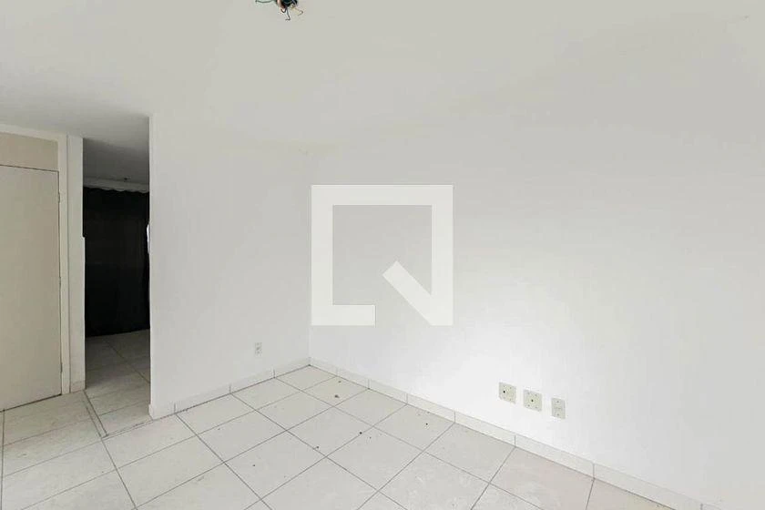 2-bedroom apartment in a building with a gym — photo 20