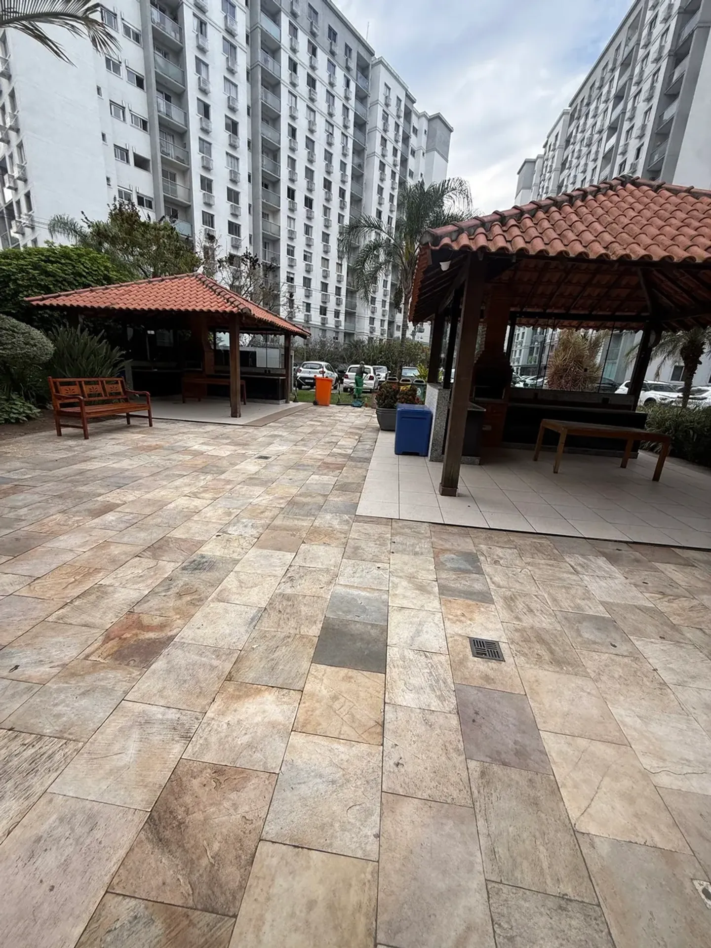 Apartamento de 2 quartos em condomínio com academia — photo 18