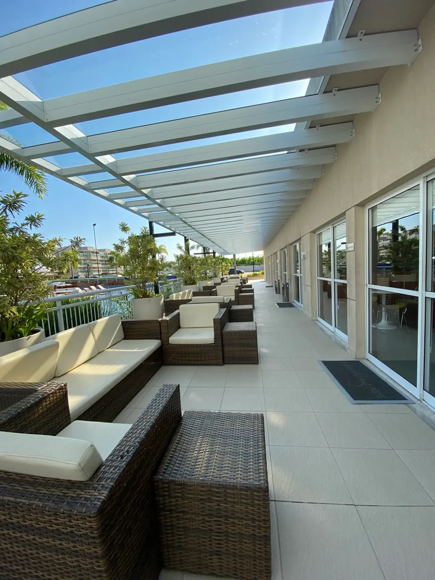 Furnished apartment, 174 m², with a grill on the balcony — photo 36
