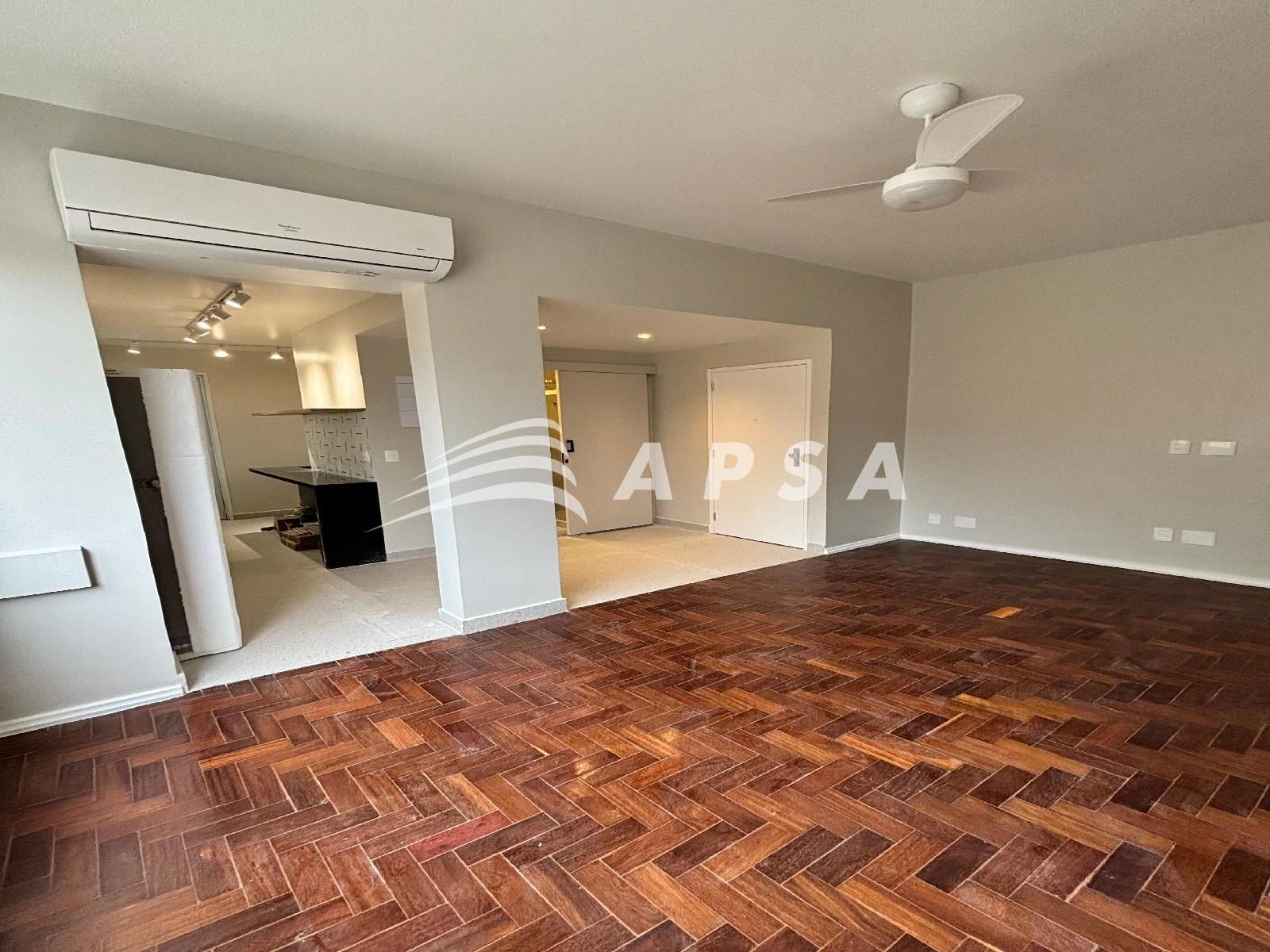 Дерев'яна підлога або ламінат та 2 спальні: квартира 70 м² — photo 17