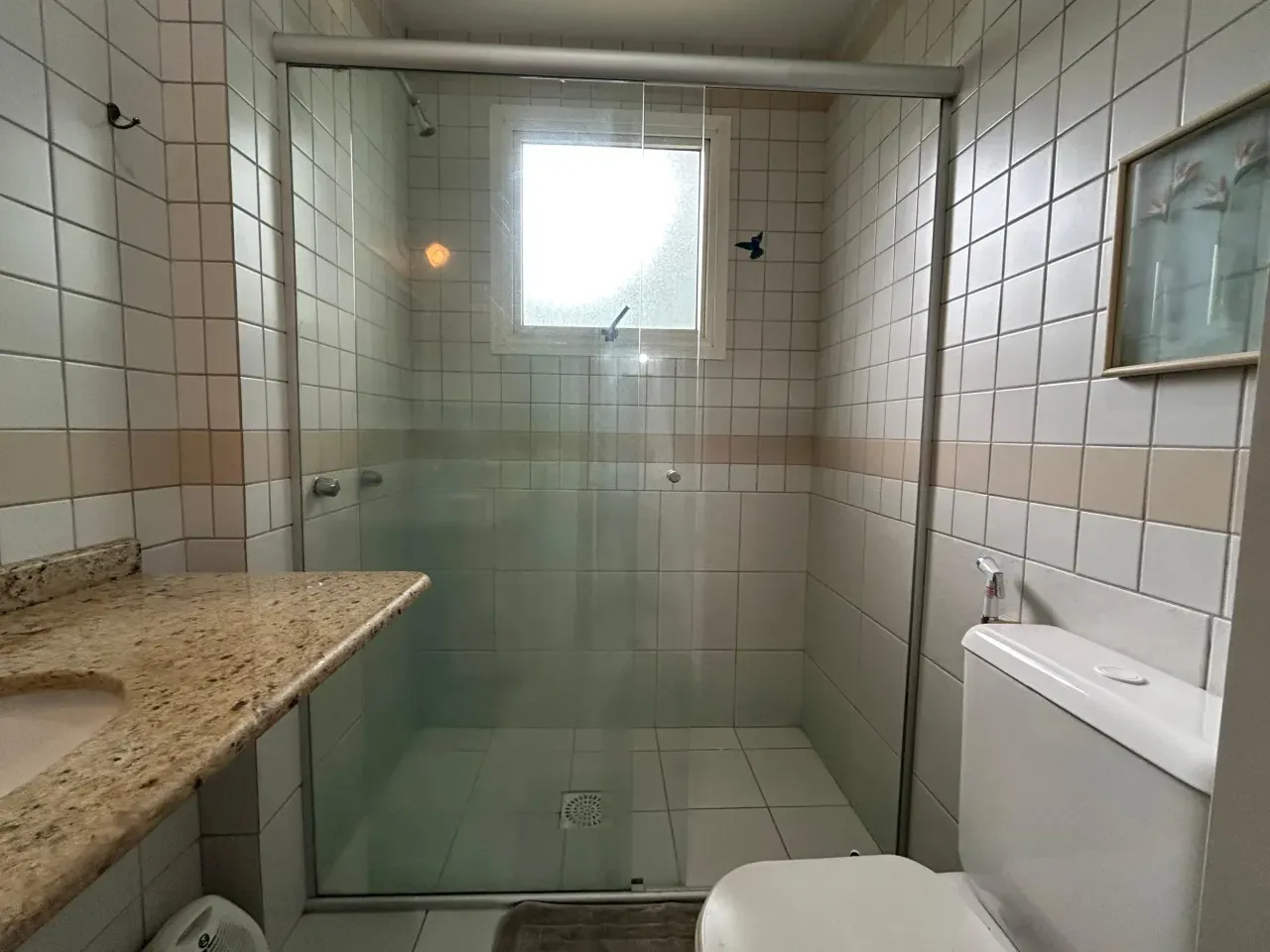 Bathtub in a 3-bedroom apartment, 114 m² — photo 39