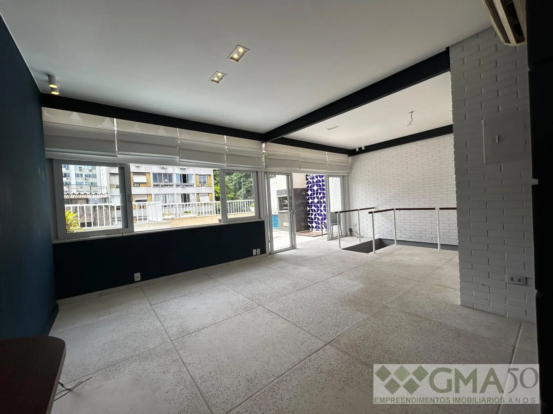 Рабочее место и 2 спальни: квартира 145 м² — photo 20
