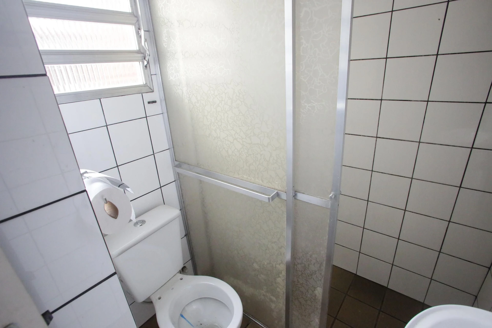 2-bedroom apartment with 2 bathrooms and no parking — photo 6