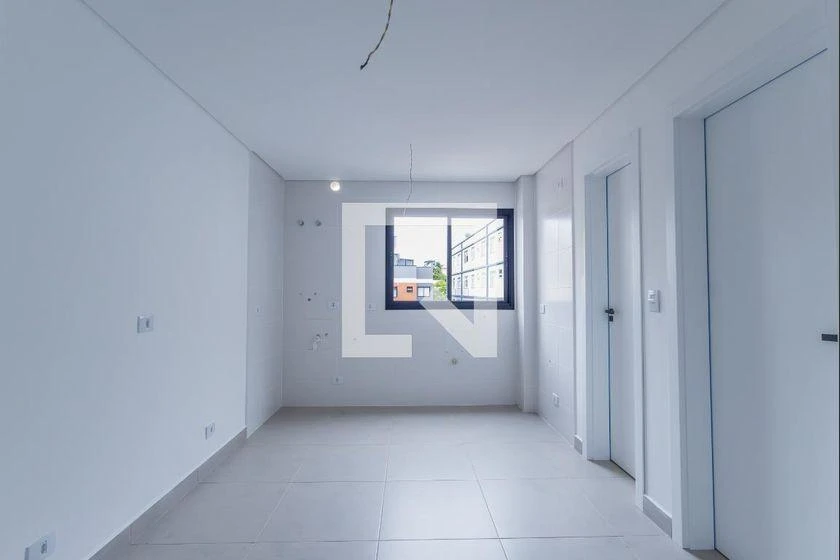 Balcony with a grill in a one-bedroom apartment, 35 m² — photo 23
