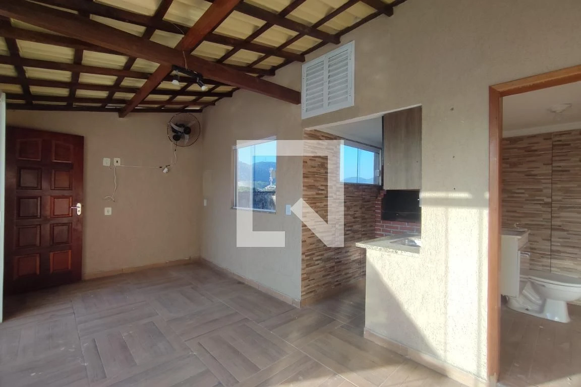 Unfurnished house with 3 bedrooms and 4 bathrooms — photo 32