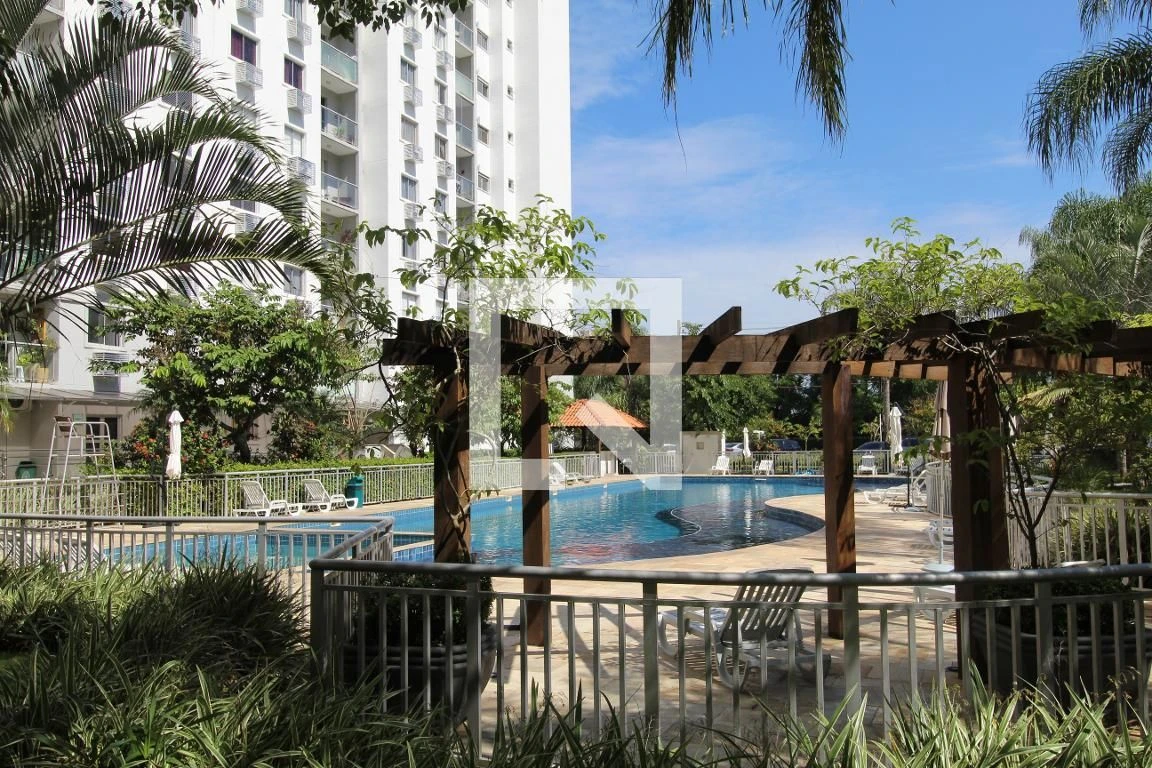 Apartamento mobiliado com 2 quartos e varanda — photo 6