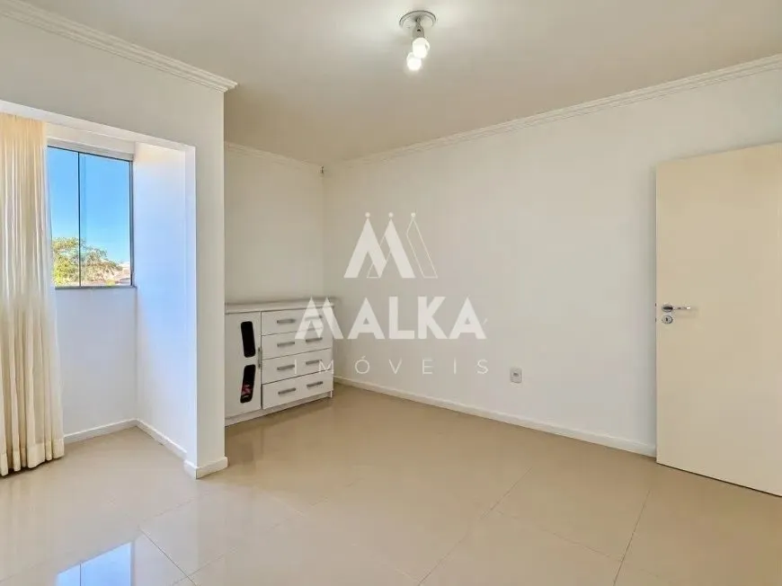 5-bedroom house with a bathtub in Florianópolis — photo 7