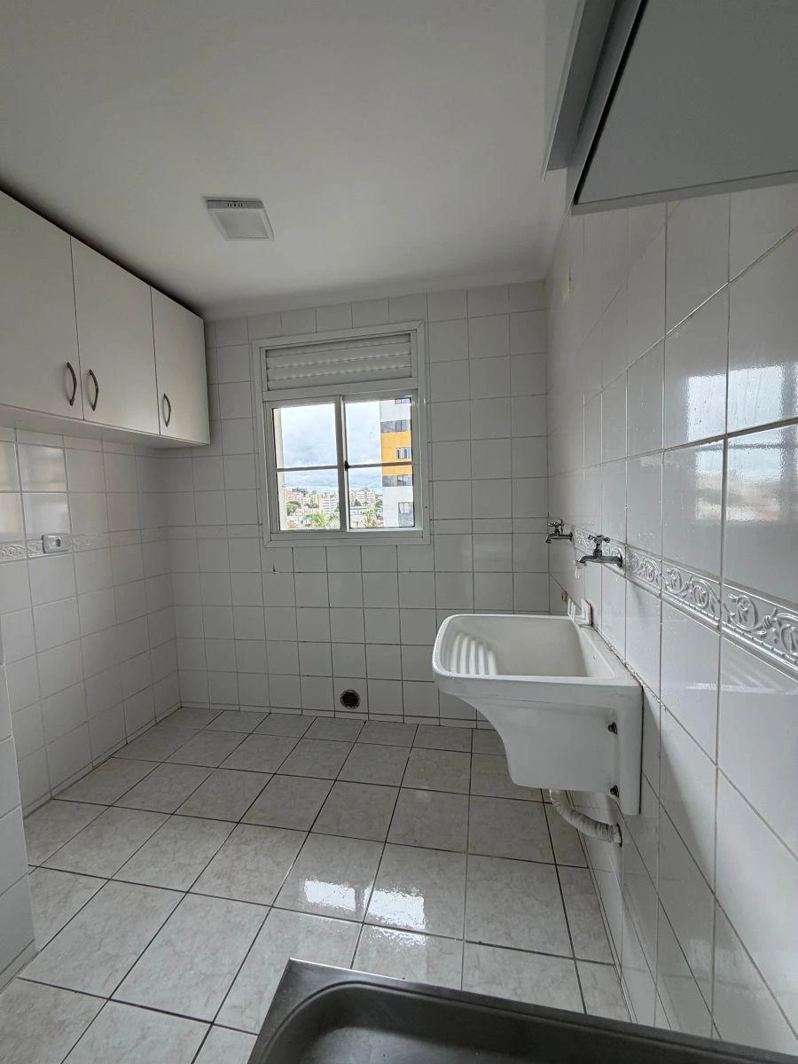 Departamento con piso de madera o laminado en Curitiba — photo 5
