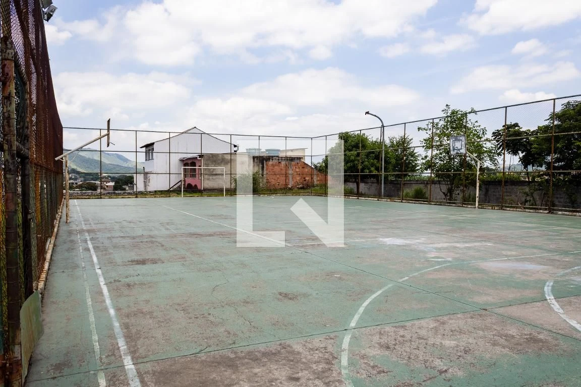 2-bedroom apartment in a building with a gym