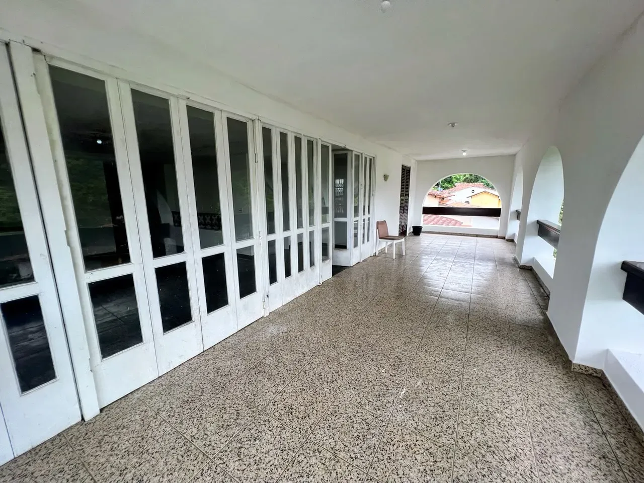 Duplex house with 4 bedrooms, 2 en-suites, 800 m² — photo 14