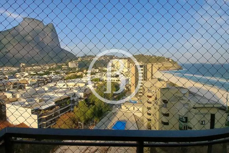 59 m² apartment with a jacuzzi and a water view — photo 24