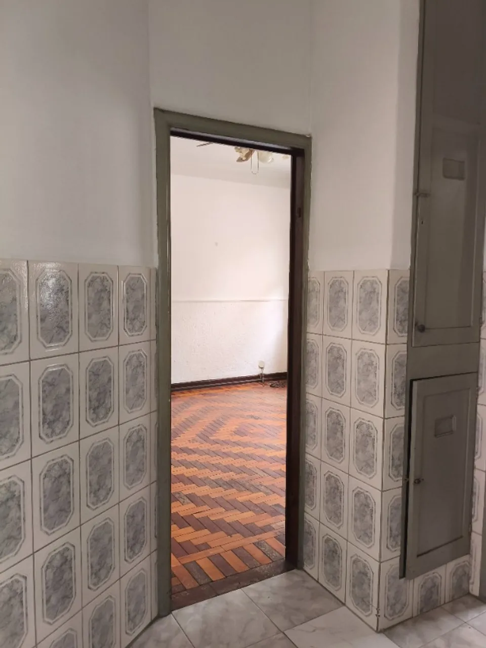 Квартира без паркомісця: 4 спальні, 2 ванні та балкон — photo 13
