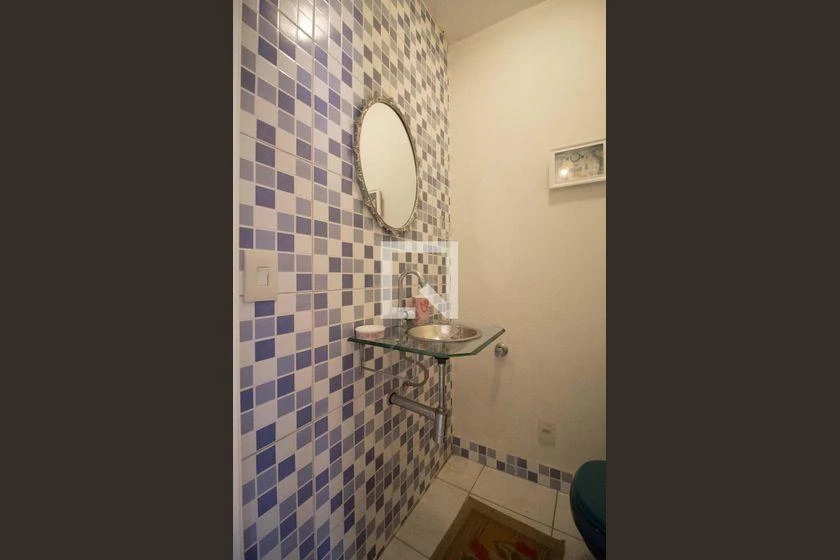 Apartamento de 120 m² com box de vidro no banho — photo 33