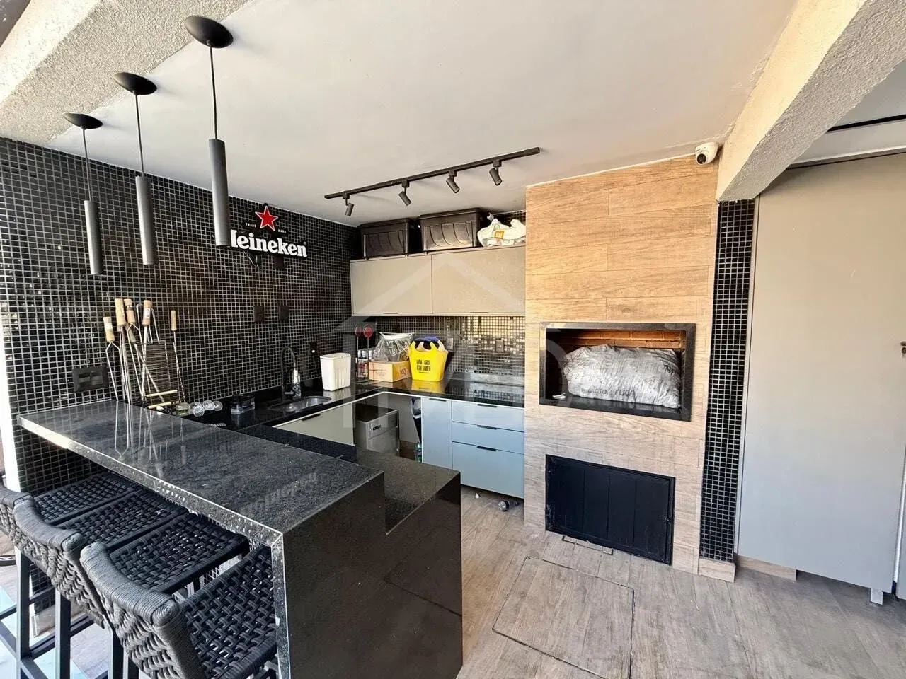 House with 3 suites, pool, 300 m² and 2 parking spots — photo 41