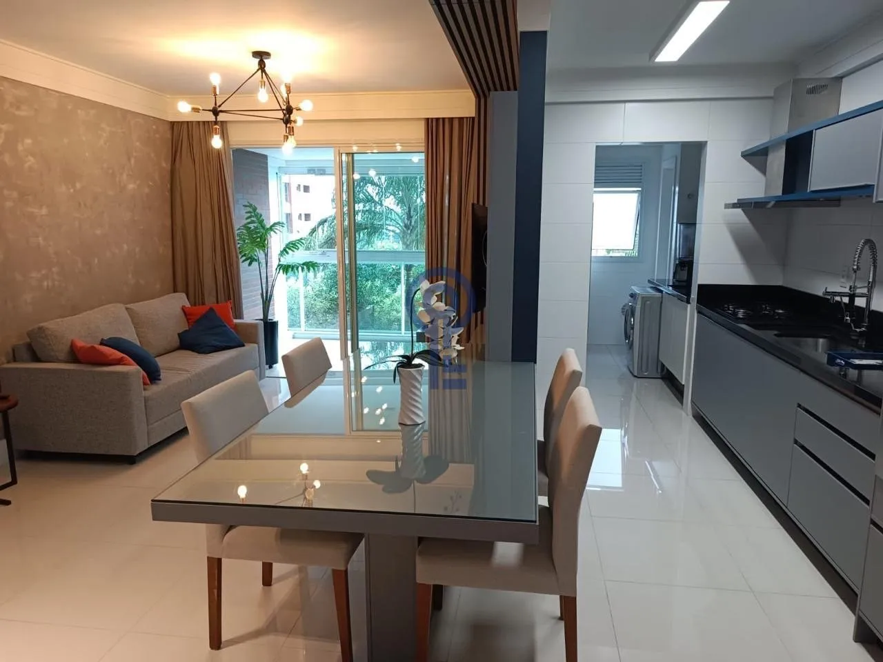 Apartamento amueblado con 2 suites y 90 m² en 1er piso
