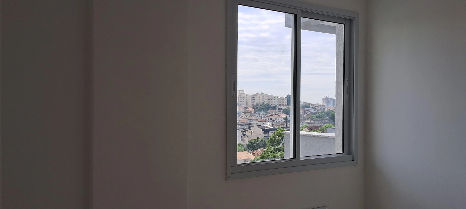 2-bedroom apartment in a building with a gym — photo 14