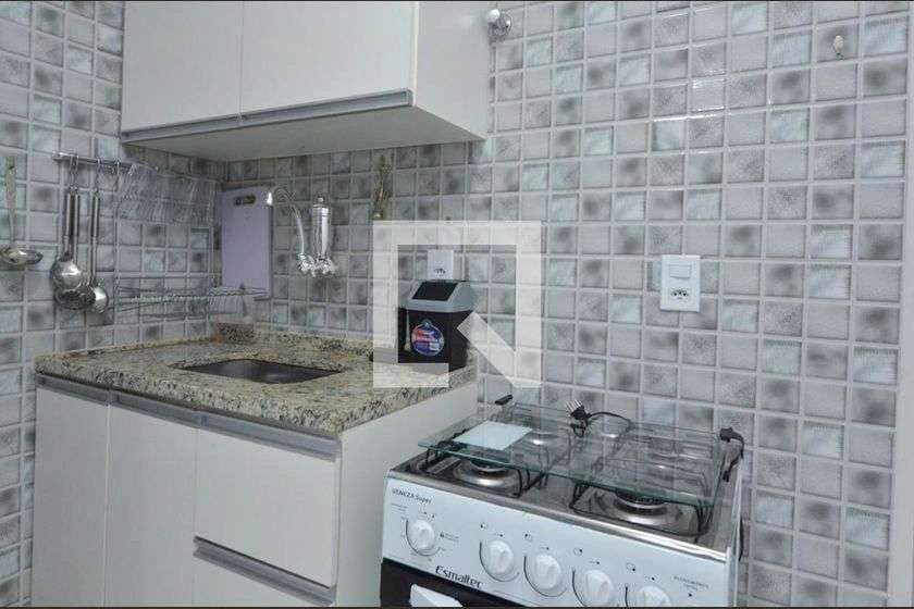 Furnished 35 m² studio with a private bathroom — photo 3