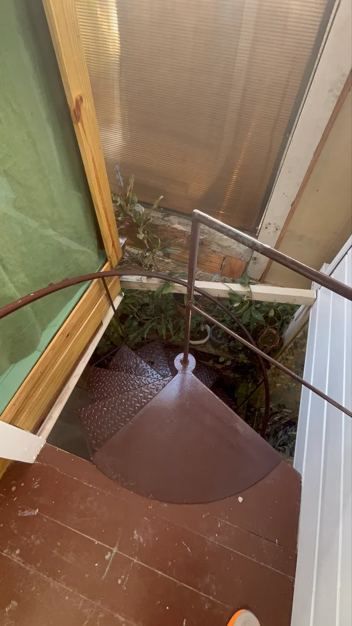 Kitnet mobiliada com área de serviço e máquina de lavar — photo 14