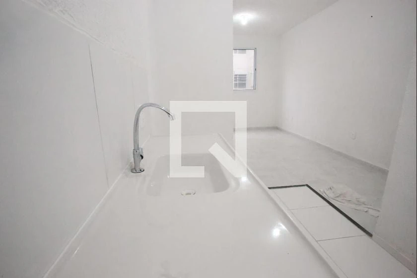 Невмебльована квартира 42 м² з 2 кімнатами та паркомісцем — photo 3