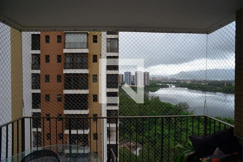 Furnished apartment with balcony and 2 en-suite bedrooms — photo 47