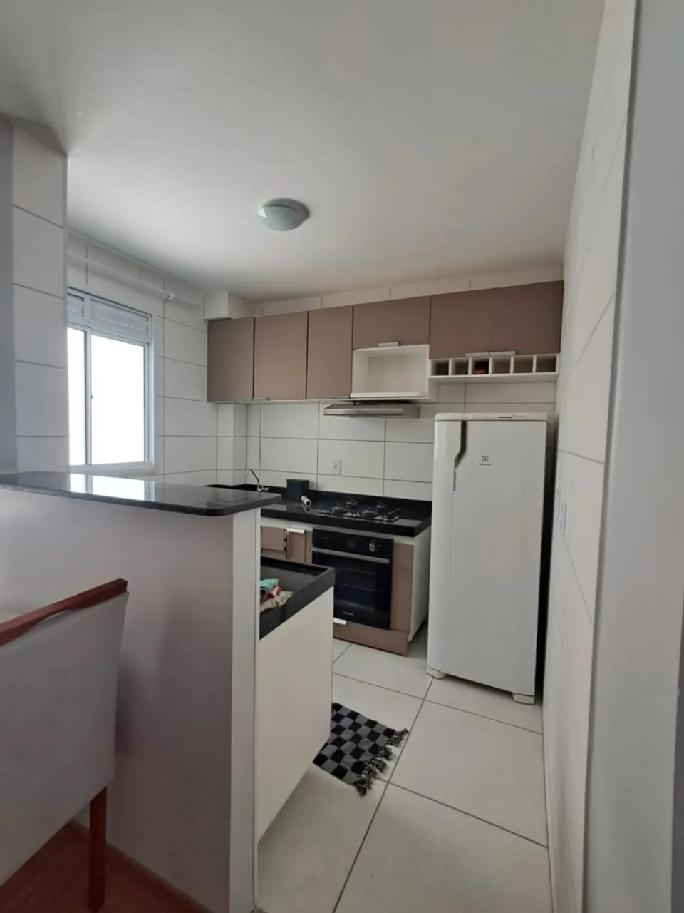 Деревянный пол или ламинат и 2 спальни: квартира 45 м²
