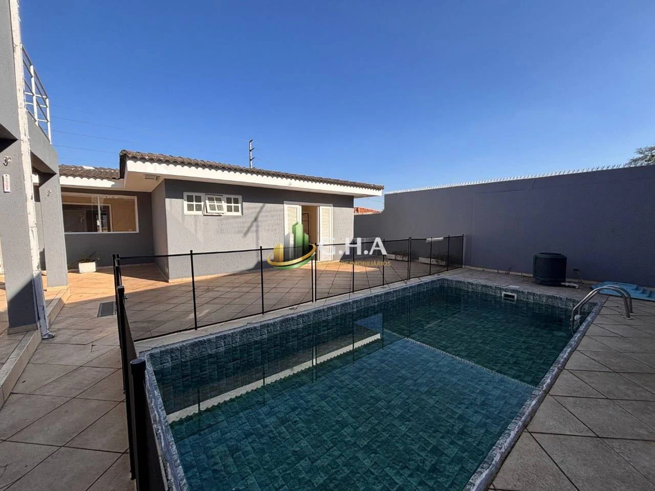 House with 3 en-suite bedrooms and a private garden — photo 19