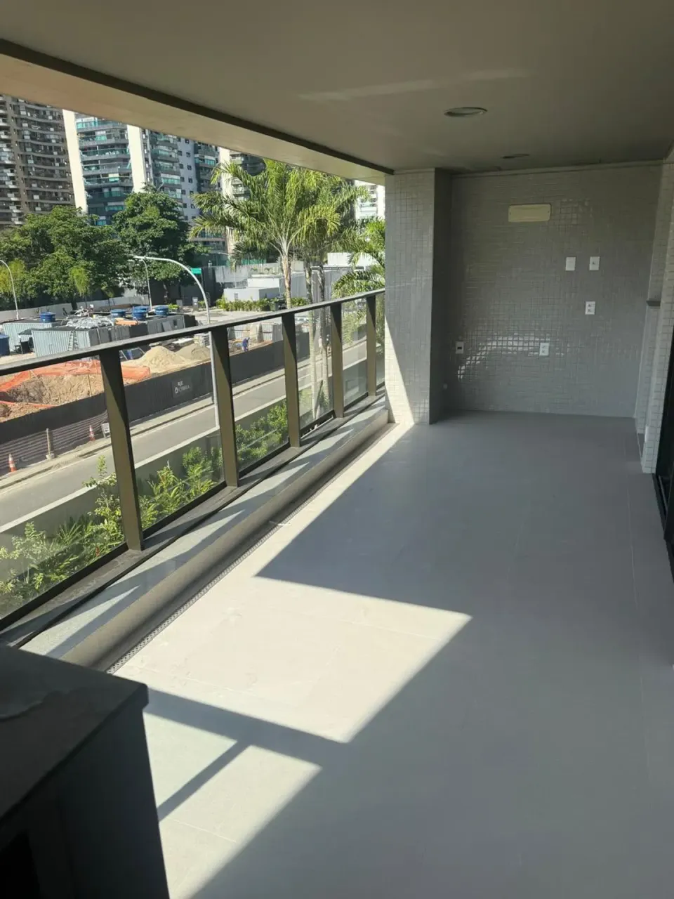 77 m² apartment with 2 bedrooms, 2 baths and a balcony — photo 13