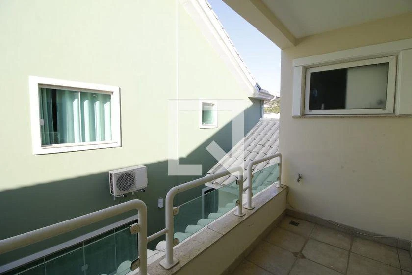 House with 4 en-suite bedrooms and 597 m², 4 parking — photo 45