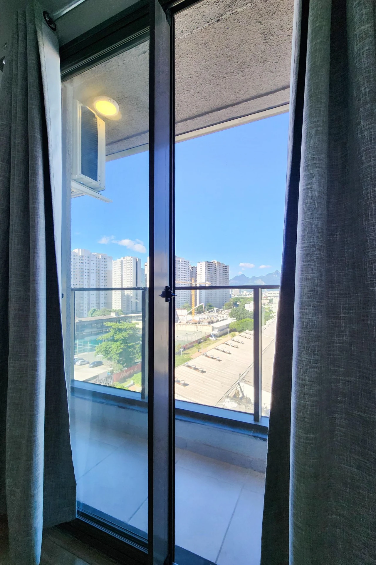 Studio with kitchenette, A/C, and a balcony