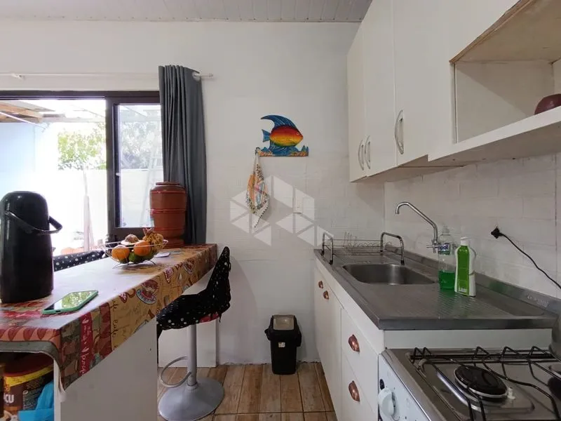 One-bedroom house with a garden — photo 5