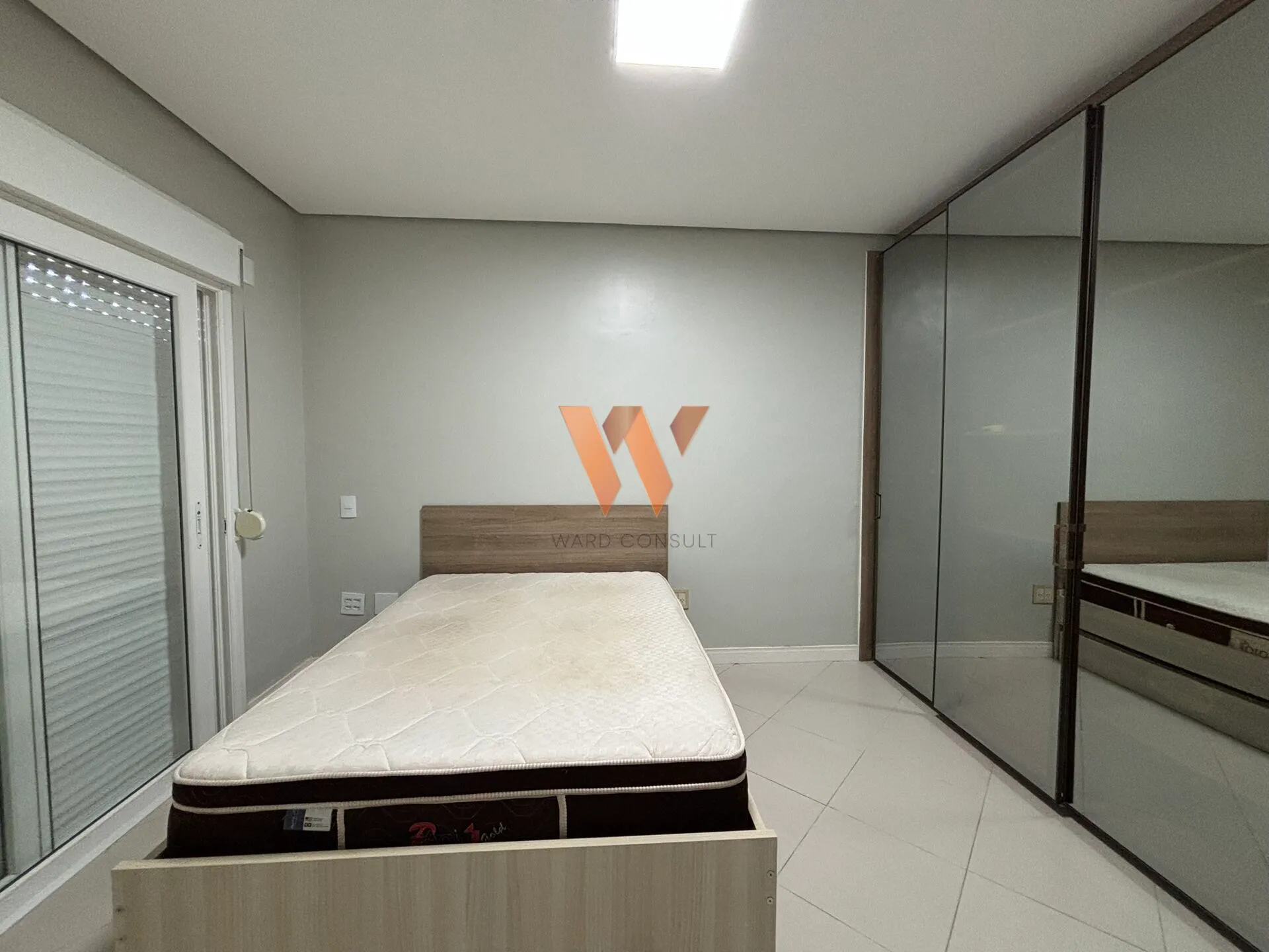 Furnished apartment with 3 en-suites and 236 m² — photo 10