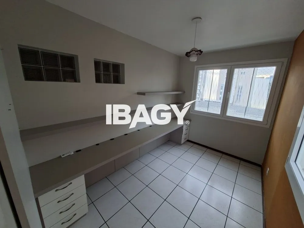 Apartamento de alquiler con 4 dormitorios y 120 m² — photo 5