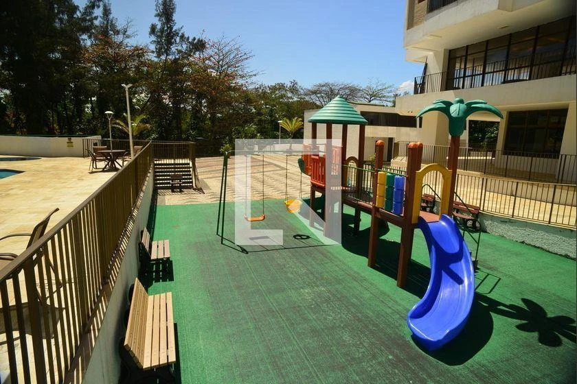Furnished apartment with balcony and 2 en-suite bedrooms — photo 26